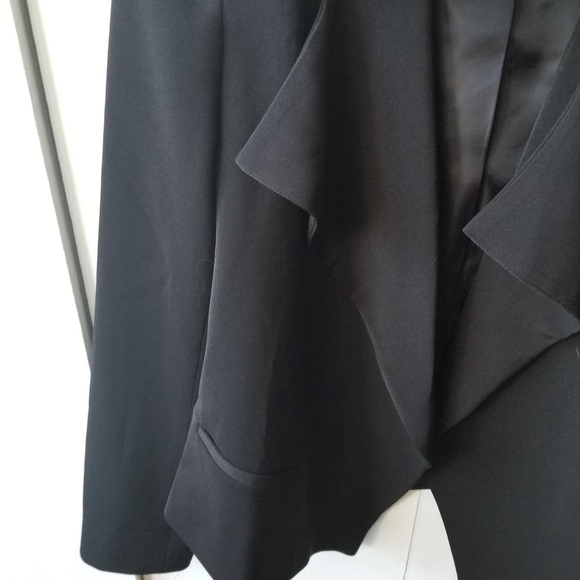 3/ $25 Blazer jacket - Picture 2 of 4